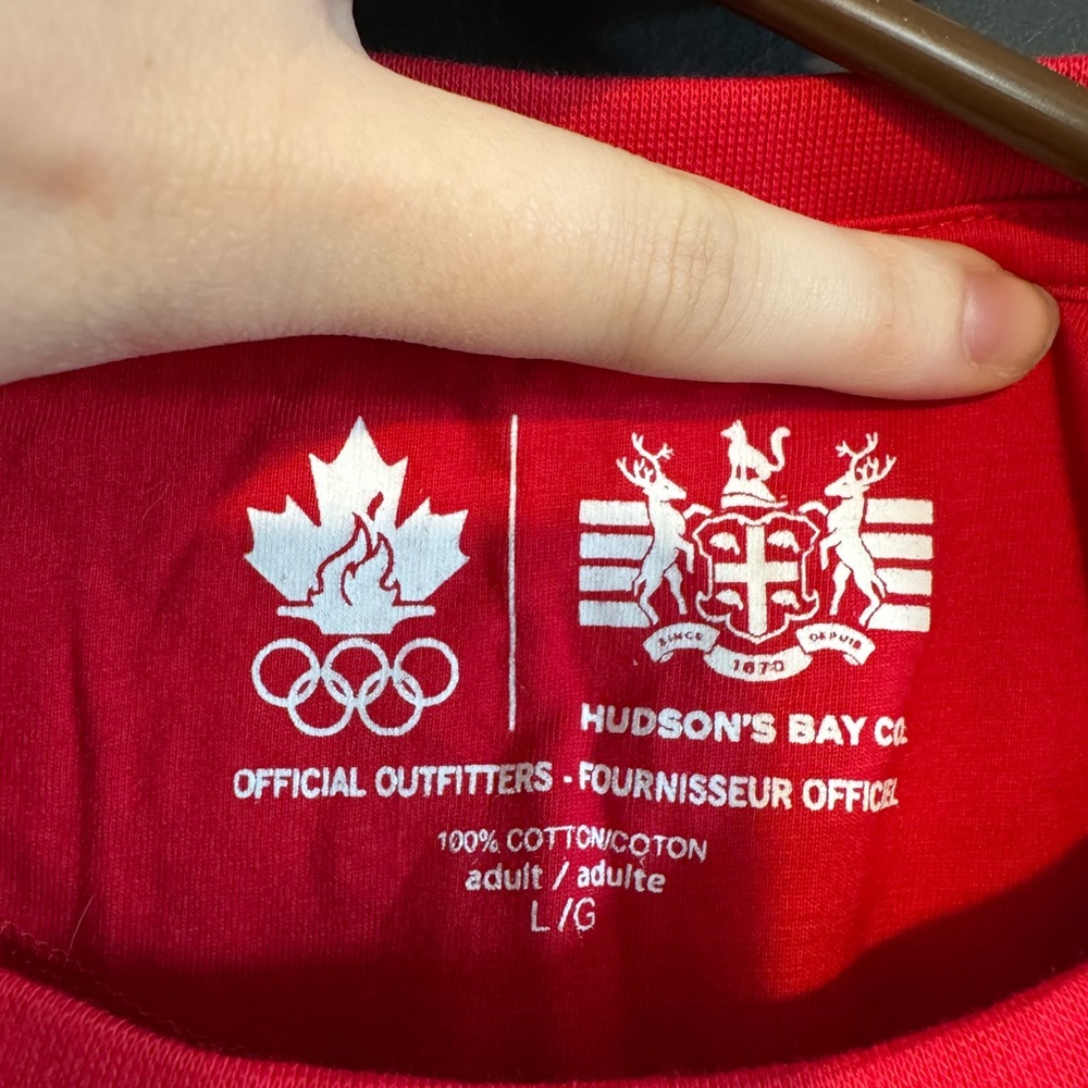 Hudson Bay Official Outfitters Red Olympic Graphic T-Shirt 100% Cotton Size L - Picture 2 of 3